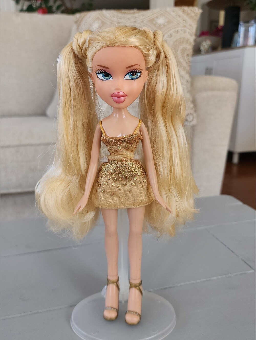 MGA Bratz 2006 Sweet Dreamz Pajama Party Cloe Doll Beautiful